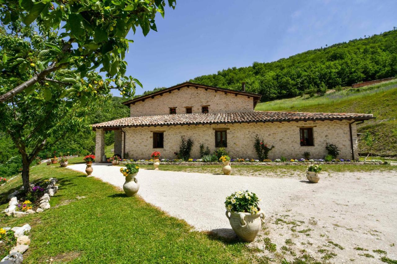 Agriturismo La Valle Dei Bronzetti Cascia Buitenkant foto